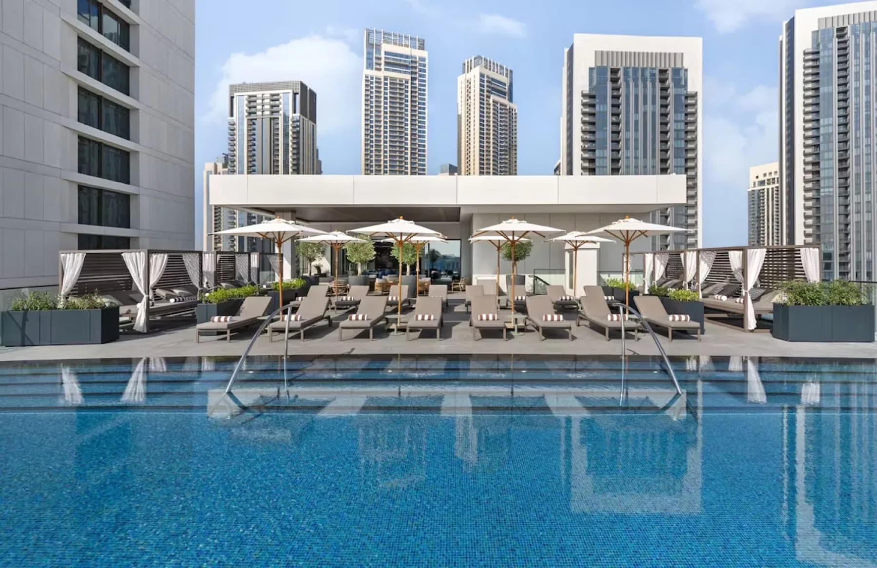 The Palace Hotel Creek Harbour shaded lounge area